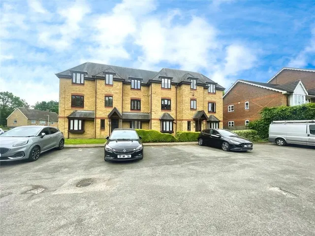 Leveret Close, WD25, photo 1
