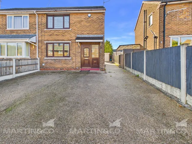 Park Drive, Campsall, DN6, photo 1