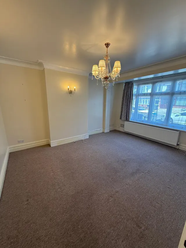 Photo 3 — Wharfedale Gardens, Thorton heath