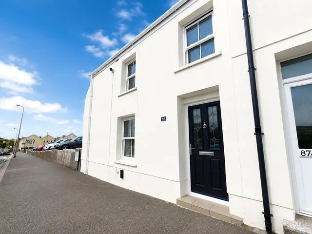 Robert Street, Milford Haven, SA73, photo 1