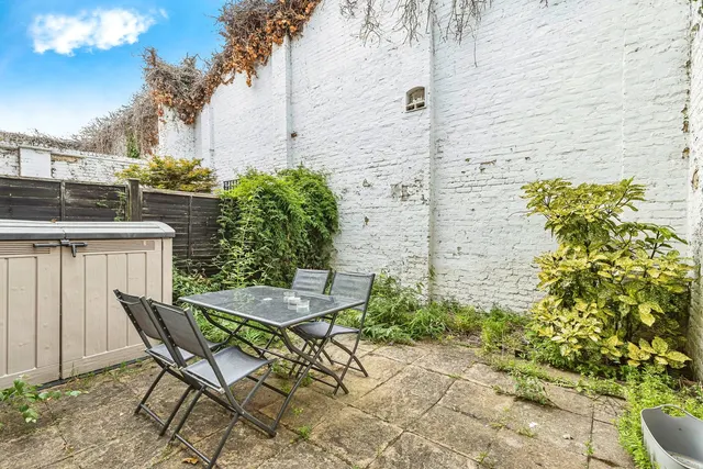 Photo 3 — Regis Place, Brixton, SW2 5RE