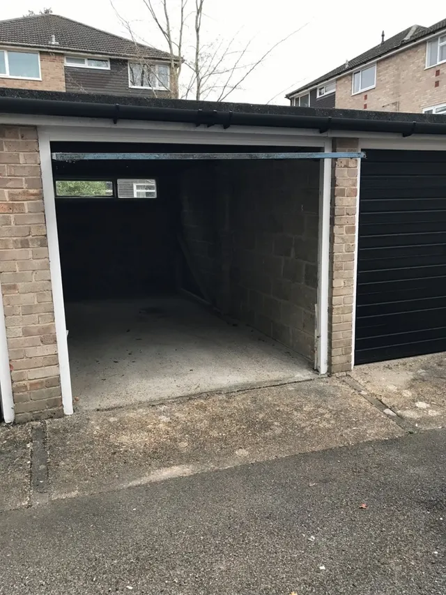 Photo 2 — Northlands Drive, Winchester