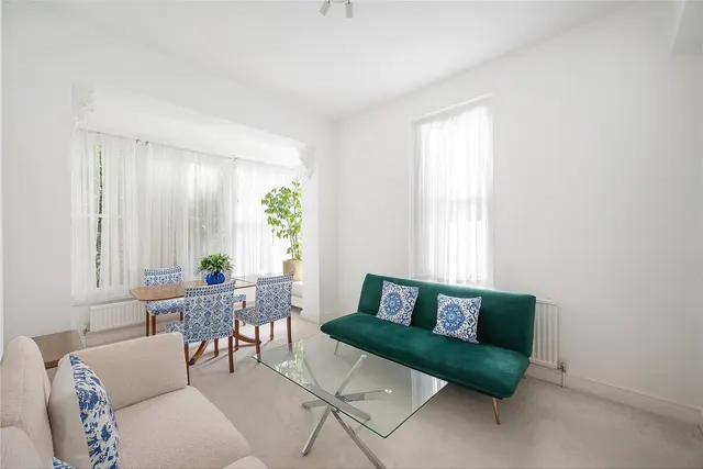 Nevern Square, London, SW5, photo 1