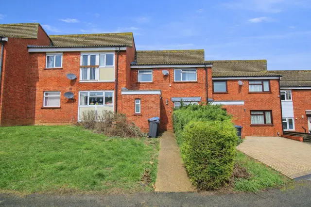 Red Willow, Harlow, CM19, photo 1