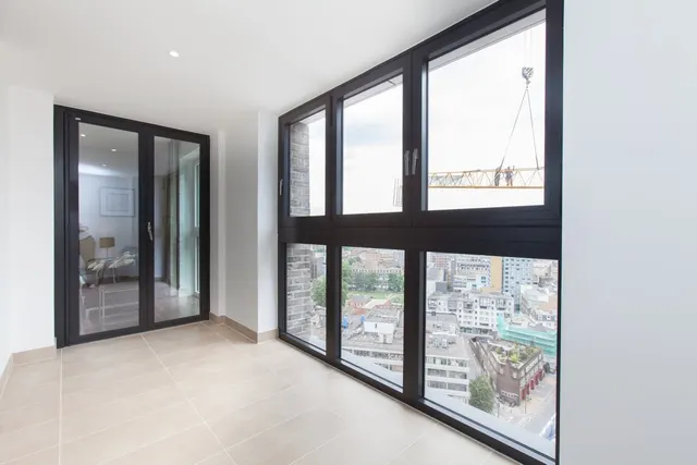 Photo 3 — Wiverton Tower, New Drum Street, Aldgate, London, E1