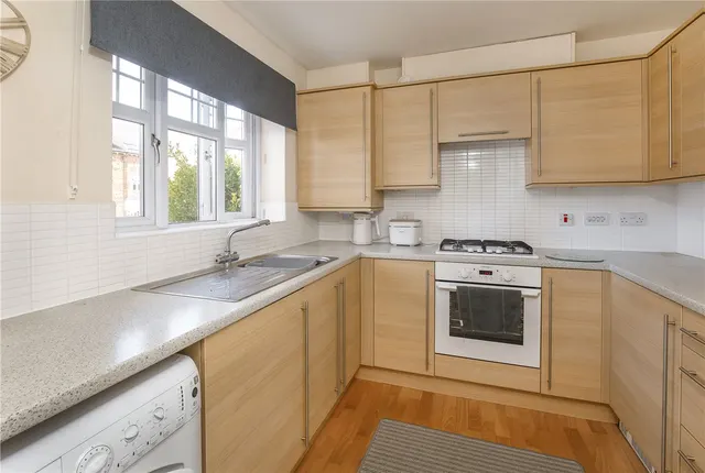 Bracken Way, Harworth, DN11, photo 2