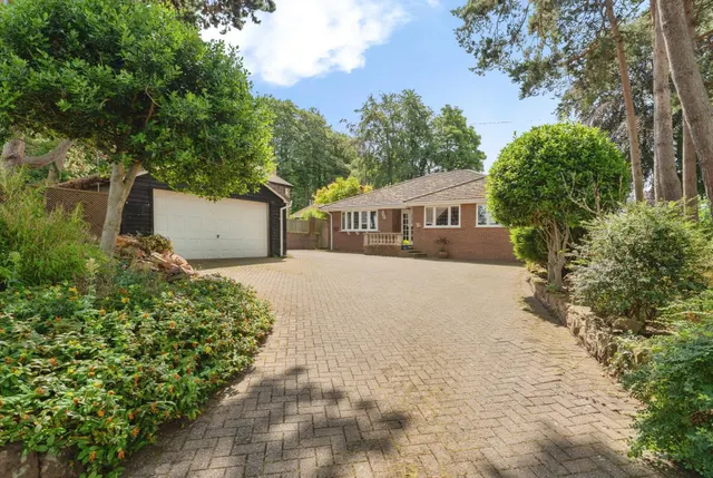 Woodfall Lane, Little Neston, CH64, photo 1