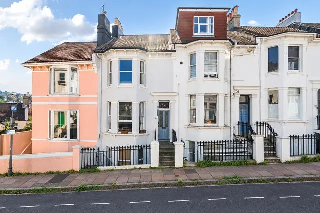 Roundhill Crescent, Brighton, BN2, photo 1
