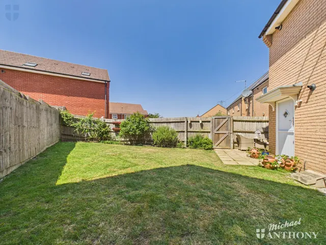Photo 3 — Paradise Orchard, Aylesbury, HP18 0EX