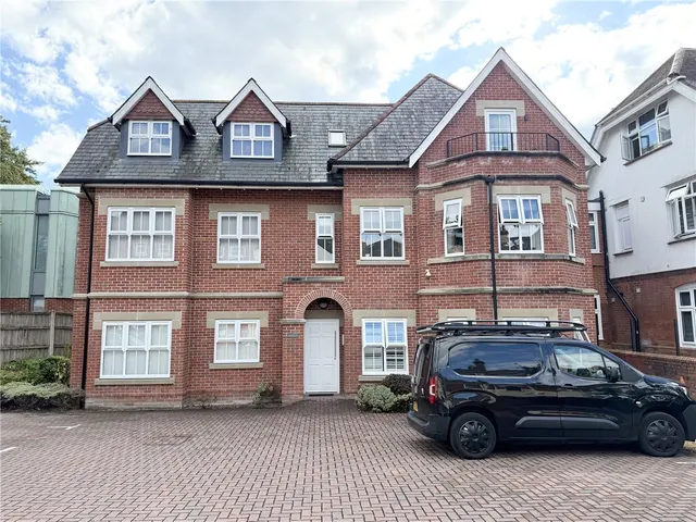 West Hill Road, Bournemouth, BH2, photo 1