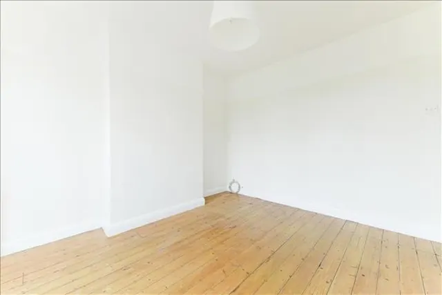 Bushey Road, Raynes Park, photo 3