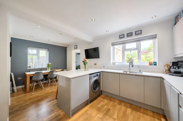 Photo 3 — Brentmoor Road, West End, Woking, Surrey, GU24 9QQ