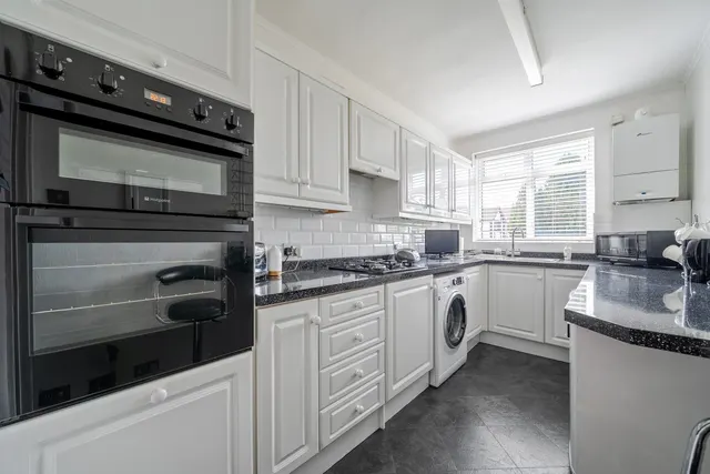 Photo 3 — Longlands Road, DA15