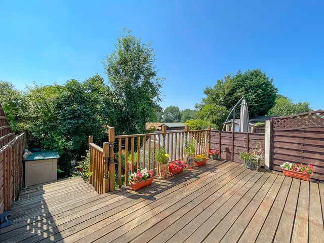 Mill Lane, Woodley, SK6, photo 2