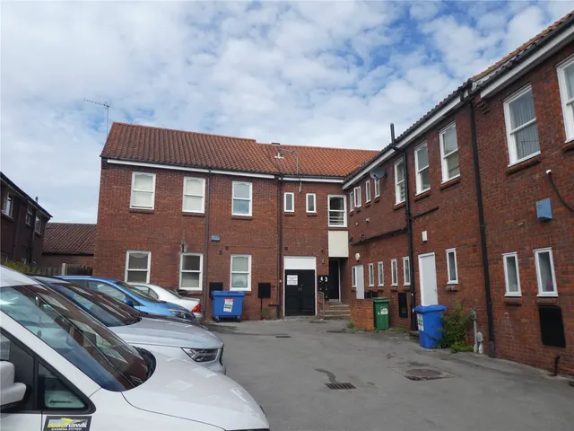 Prestongate, Hessle, HU13, photo 1