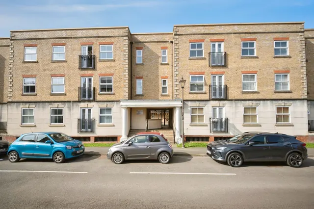 Dickens Heath Road, Shirley, B90, photo 1