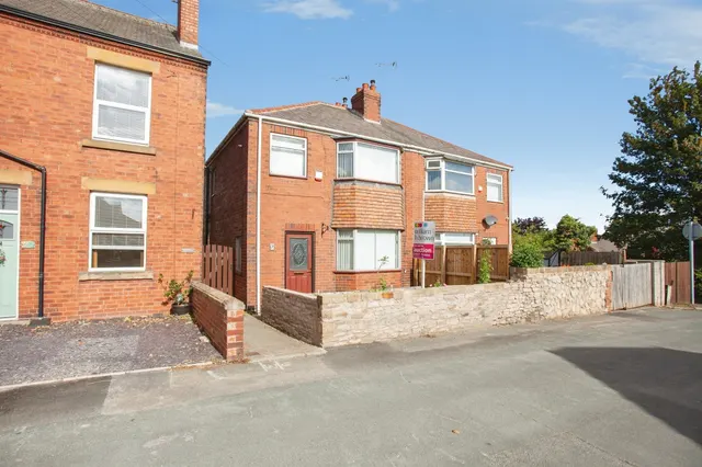Holes Lane, Knottingley, photo 1