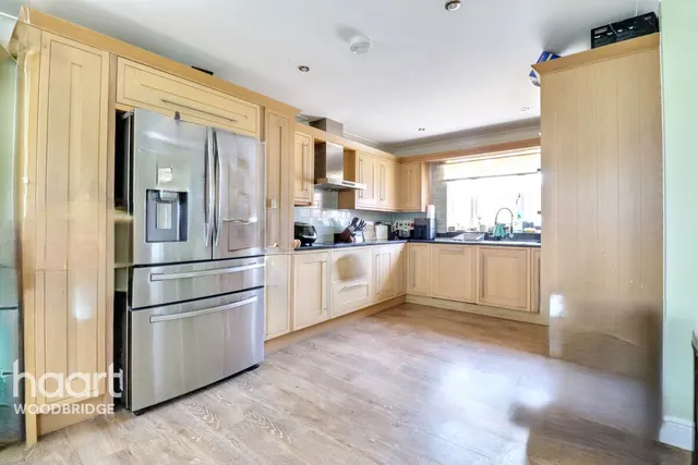 Cavell Close, Bawdsey, IP12, photo 3