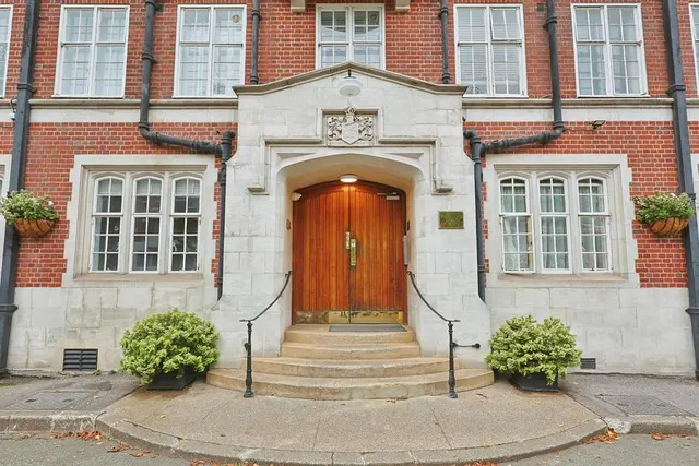 1 bedroom flat, Abbey Road, London, NW8