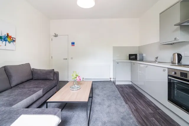 St Peter Street, West End, DD1, photo 3