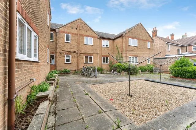 Photo 2 — Mortons Court, March