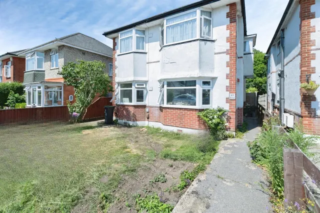 Redhill Drive, Bournemouth, BH10, photo 1