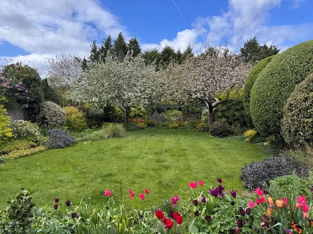 Photo 2 — Westfield Road, Maidenhead, Berkshire, SL6 5AU