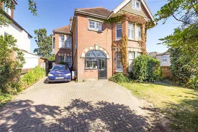 Thornbury Avenue, Southampton, photo 1