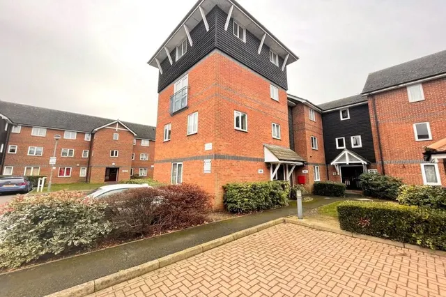 Mandeville Court, Chingford, London, E4, photo 1