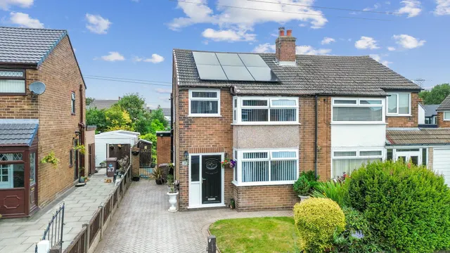 St. Winifred Road, Rainhill, Prescot, Prescot, L35 8PY, photo 1