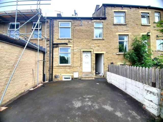 Mount Street, Lockwood, HD1, photo 1