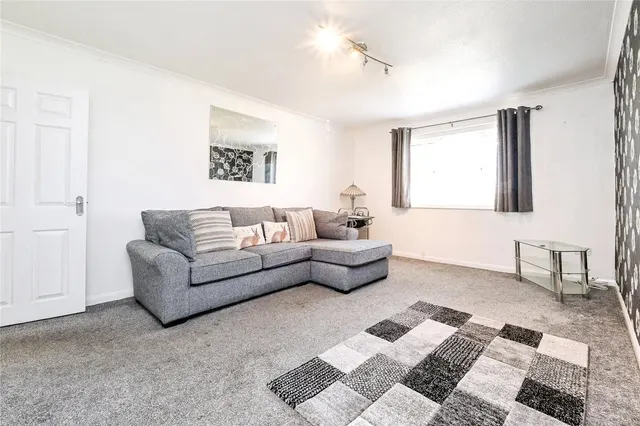 Photo 2 — Dalestone Mews, Romford, RM3