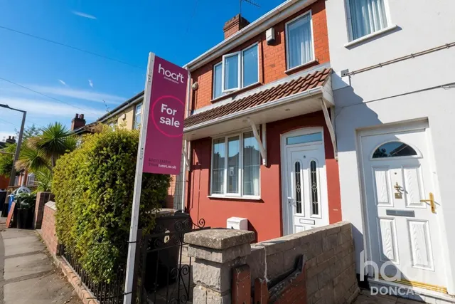 Queens Crescent, Edlington, DN12, photo 1