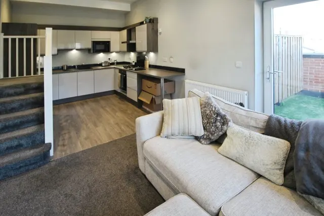 Rydal Crescent, Sheffield, S8, photo 3