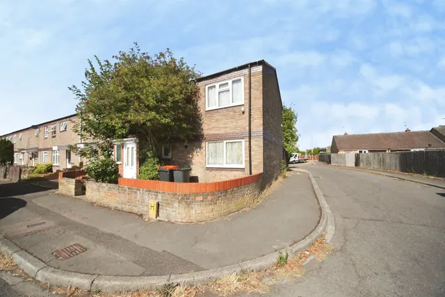 Trident Drive, Houghton Regis, Dunstable, photo 1