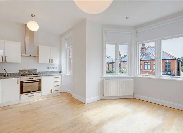 Photo 3 — Hoveden Road, The Mapesbury, NW2