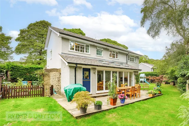 The Nook, Greenfield, OL3, photo 2
