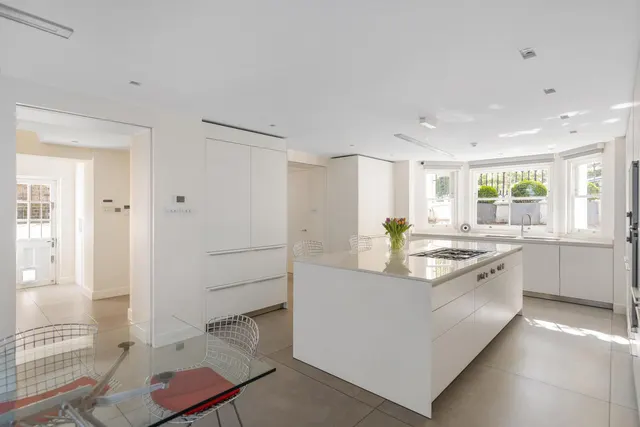 Upper Addison Gardens, London, W14, photo 3