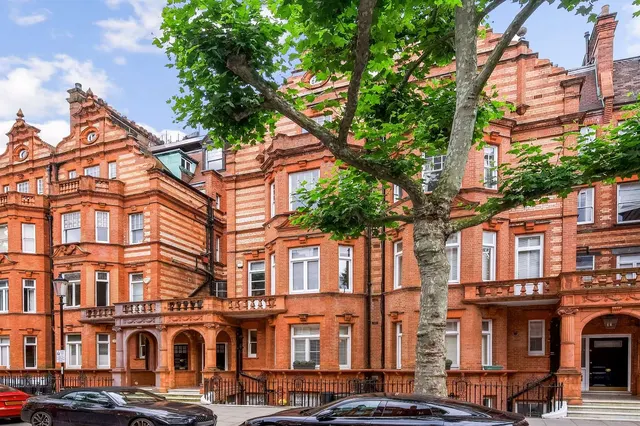 Photo 2 — Sloane Gardens, London, SW1W 8DJ