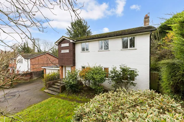 Oak End Way, Gerrards Cross, SL9, photo 1