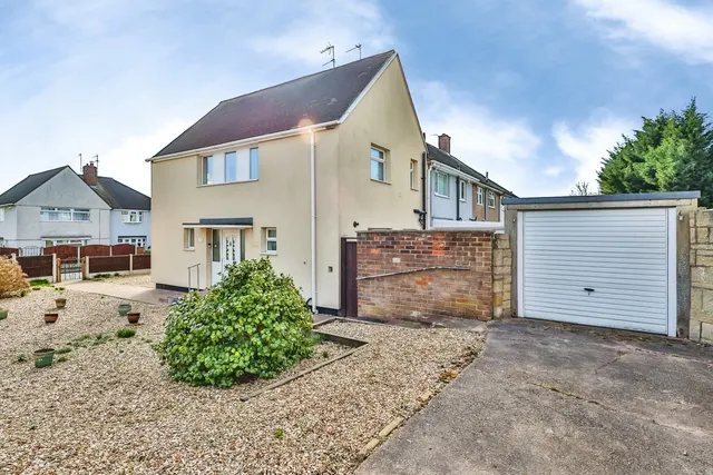 Manesty Crescent, Clifton, Nottingham, NG11, photo 1