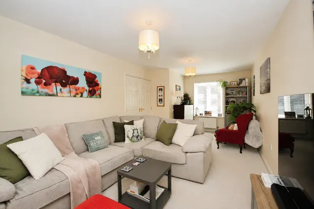 Meadow View Pontyclun, CF72, photo 2