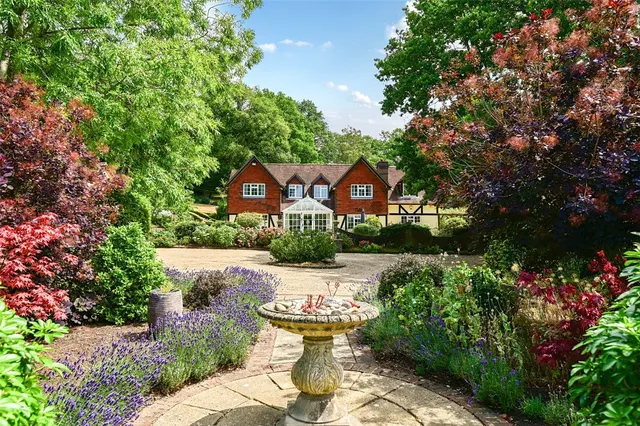 6 bedroom house — White Horse Lane, Finchampstead, Wokingham, Berkshire, RG40