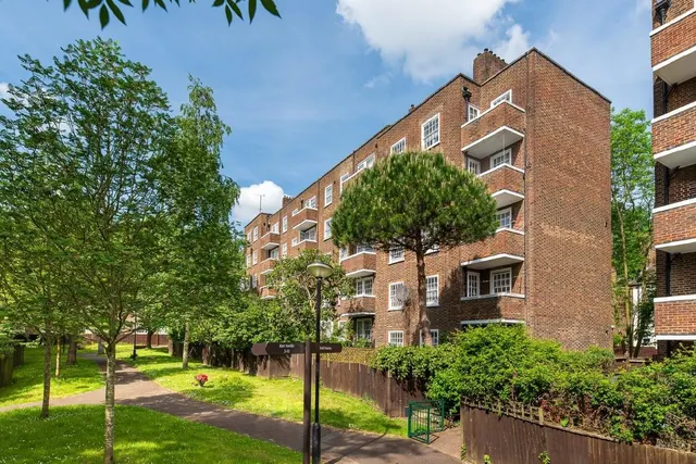 Hazellville Road, Whitehall Park, London, N19, photo 1