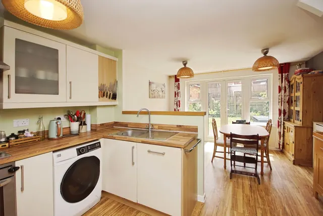Photo 2 — Dundee Drive, Bristol, BS16