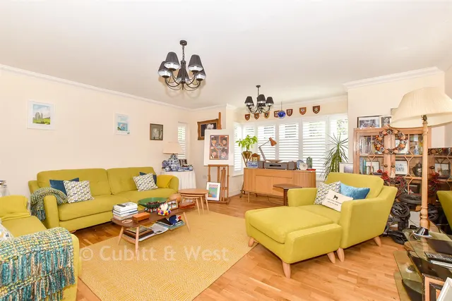 Pears Grove, Southbourne, PO10, photo 2