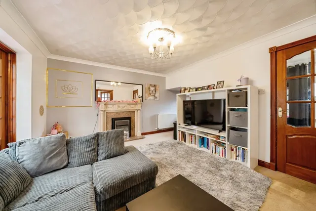 Photo 3 — Woodford Close, Thelwall, Warrington, Cheshire, WA4