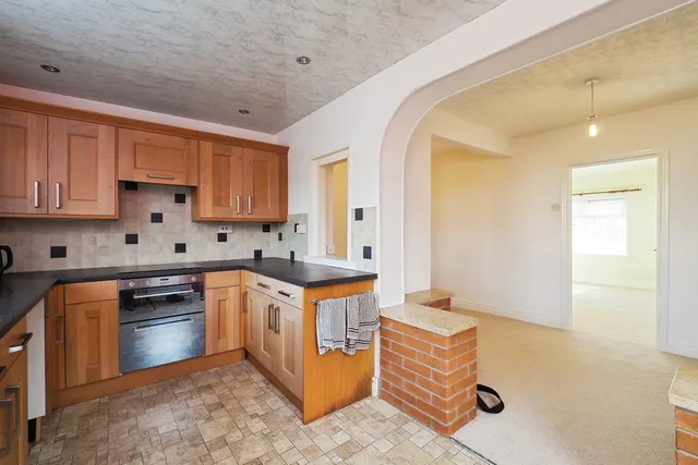 Photo 2 — North Hill Crescent, Hucknall, Nottingham, Nottinghamshire, NG15