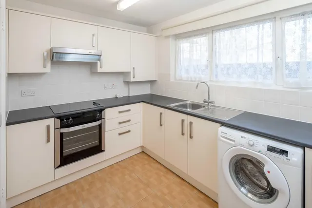 Loddiges Road, E9, photo 1