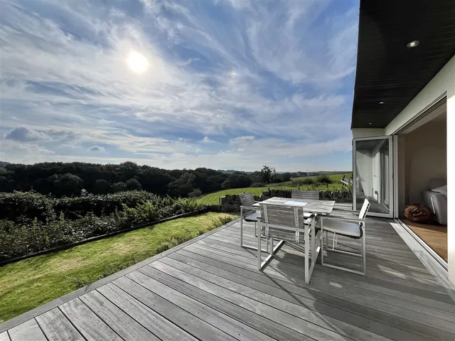 Church Road, Mellor, SK6, photo 3